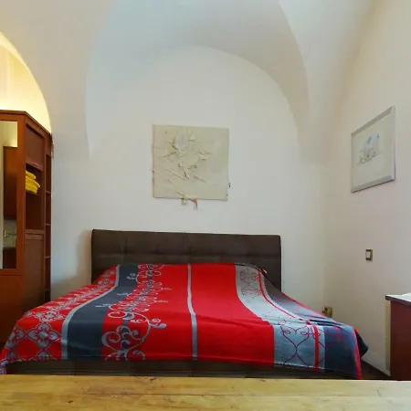 Gewoelbezimmer Am Marktplatz グムンデン